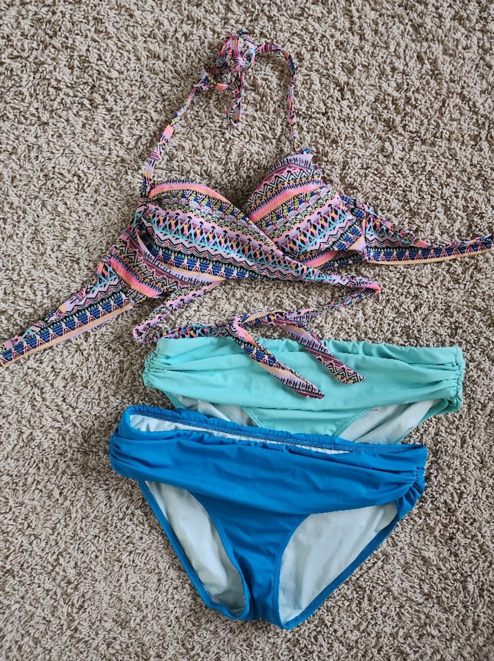 VS Bikini Top With Two Bottoms